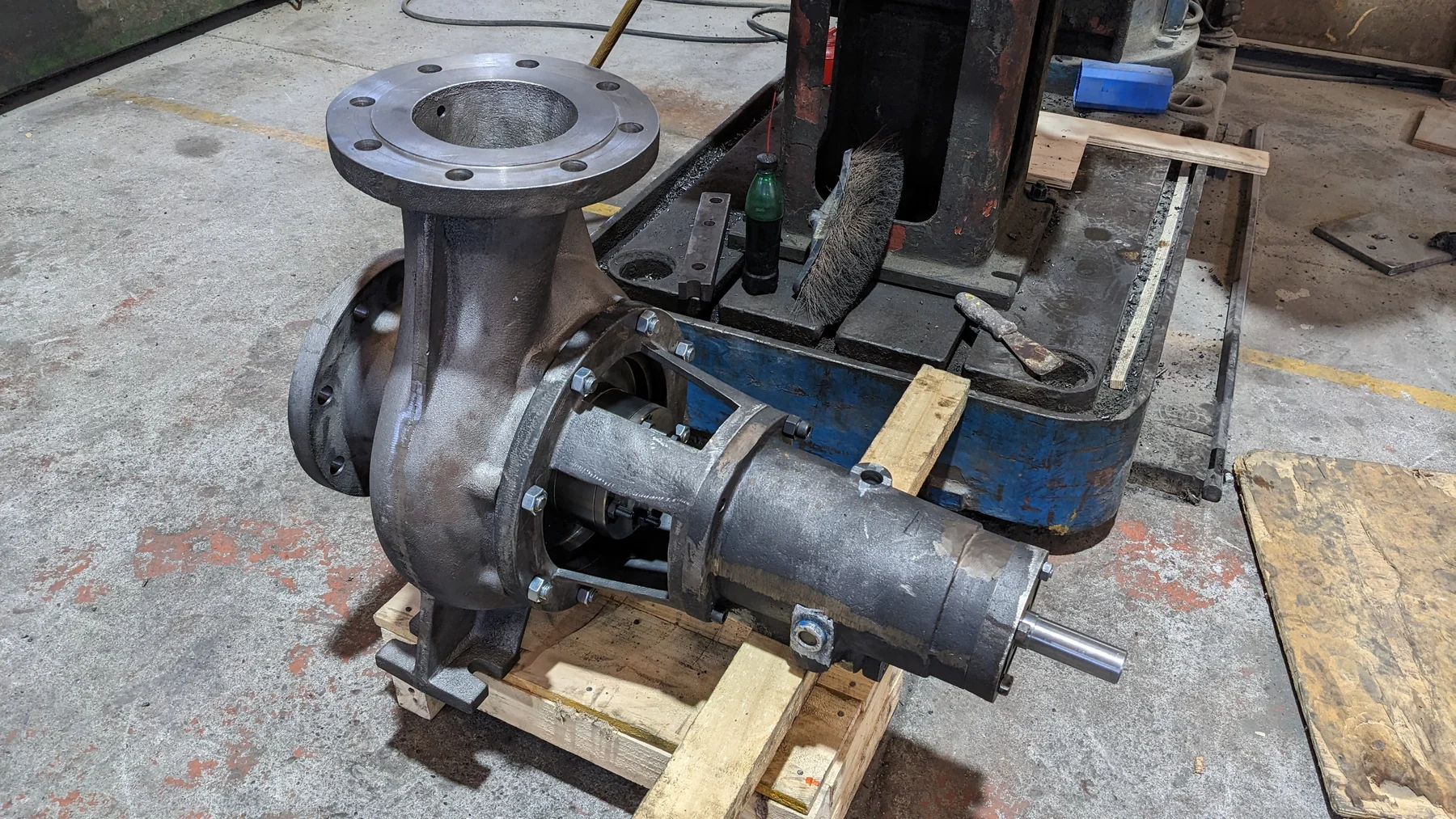 Bomba industrial en reparación